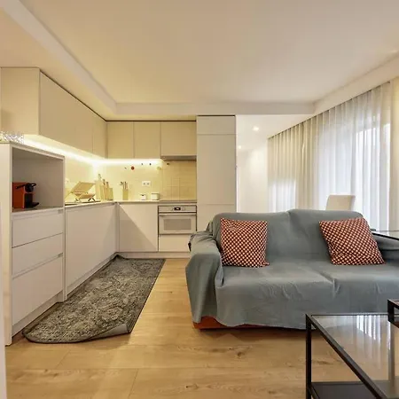 Up Keynote * أفيرو